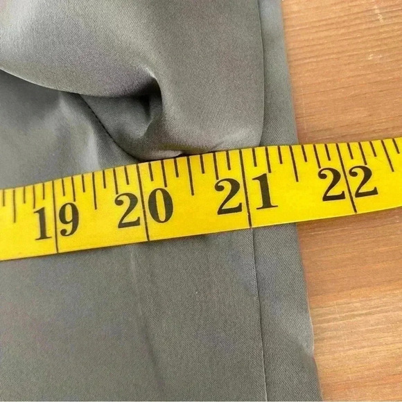 Lauren Ralph Lauren Gray Ruffle Blouse NWOT - Picture 8 of 9